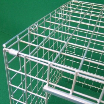Large dog crates in large and medium format made with mesh