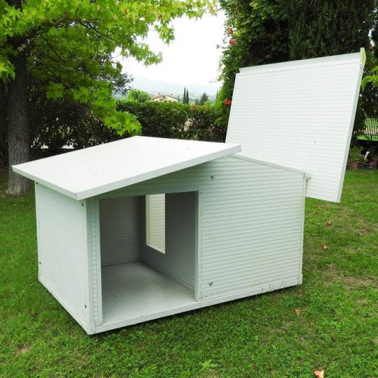 Apertura Cuccia per cani Coibentata con Veranda