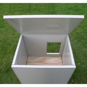 Medium outdoor dog house insulated with flat and sunroof mod. Medio