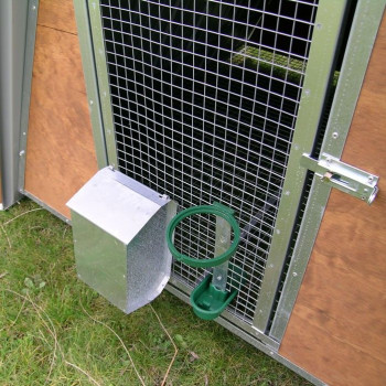 Chicken coop for 6 - 8 chickens or hens