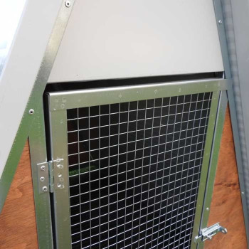 Insulated chicken coop for chickens or hens